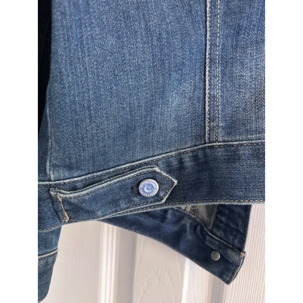 White House Black Market WHBM Cropped Denim Jacket Blue Wash Size 14 - Picture 9 of 12